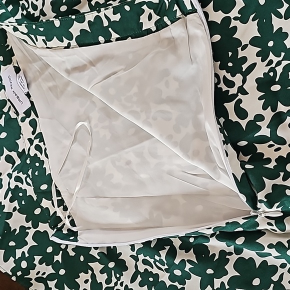 NWT ASOS Urban Revivo Ruched Front Green Floral Midi Skirt Size Small - Picture 7 of 7